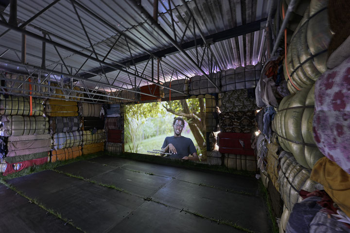 The Nest Collective, "Return To Sender- Delivery Details", 2022, Installationsansicht, Karlswiese (Karlsaue), Kassel, 14 Juni 2022, Foto: Nils Klinger