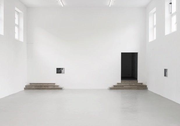Simon Lässig/Vera Lutz, <i>Romeo’s eyes</i>, Installationsansicht, Kunstverein München, 2025, Courtesy: Simon Lässig und Vera Lutz und Kunstverein München e. V., Foto: CL/Lutz/Lässig