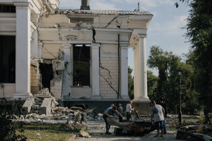 Verklärungskathedrale,1795–1808, Ingenieur:V. Vonrezant; Architekt: Franz Frapolli. DasGebäude wurde durcheinen russischen Raketenangriff am 23. Juli 2023 beschädigt. Foto: Tim Melnikov