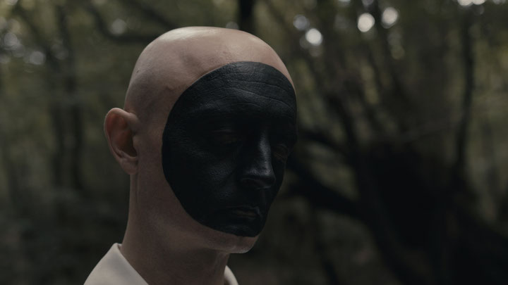 Kay Walkowiak, <i>Interbeing</i> (2025) / Filmstills 4K Video, 15’ 15’’, color, sound, 16:9. In Zusammenarbeit mit Andreas Wesle &Natalia Domínguez Rangel © Kay Walkowiak & Galerie Zeller van Almsick