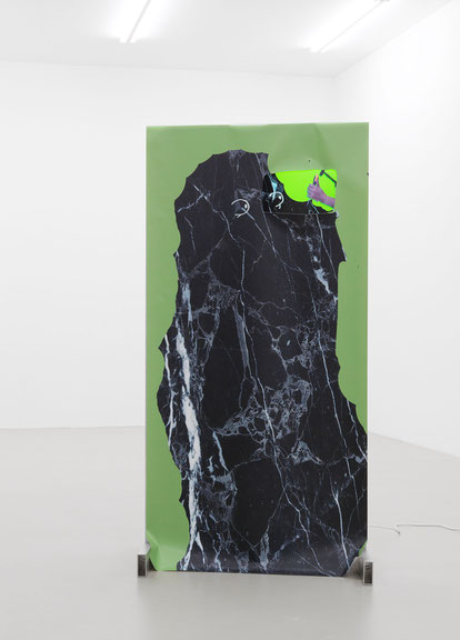 Catherine Biocca, <i>Bushing Sculptures I and II</I>, Installationsansicht Kunstverein Nürnberg, 2016, Foto: Annette Kradisch