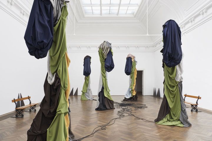 Sandra Mujinga, <i>Time as a Shield</i>, Ausstellungsansicht, Kunsthalle Basel, 2024,  Foto: Philipp Hänger / Kunsthalle Basel