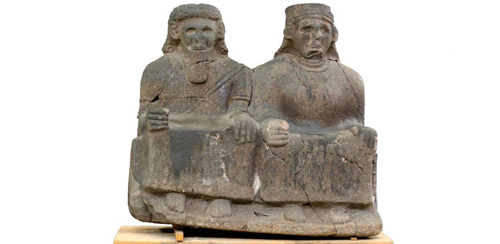 Tell Halaf Collection: double-seated image from the cult room in the southern area of the citadel, basalt, 10th/9th century B.C., Staatliche Museen zu Berlin