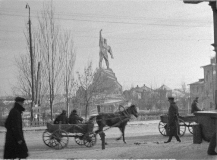 Clemens von Wedemeyer, <i>Artemovsk 1941</i>, 2016, 16-mm-Film auf Video transferiert, 8min, © VG Bild-Kunst, Bonn