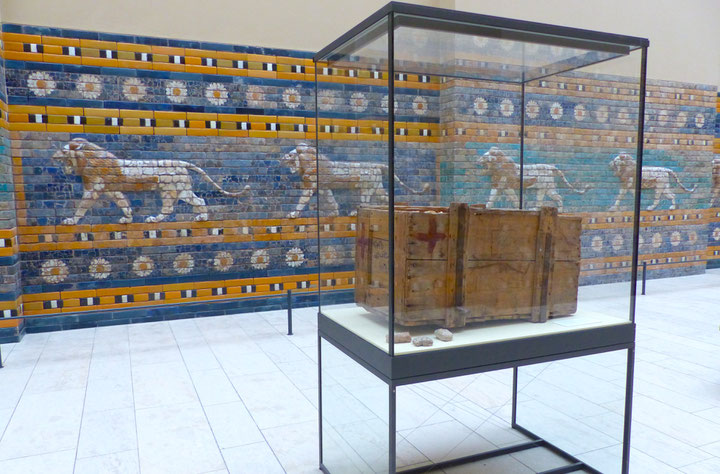 Wooden crate, part of the Processional Way, leading to the Ishtar Gate in the Pergamon Museum, Berlin. Photo: Fazil Moradi, September 2023